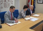 Aránzazu Vallejo y los alcaldes de Villagonzalo y Villabilla han firmado el convenio.